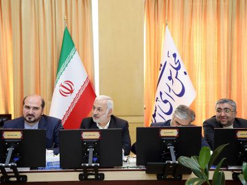 نشست کمیسیون امنیت ملی و سیاست خارجی با حضور استاندار و فرمانده انتظامی تهران