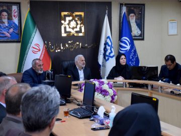 دکتر وحید جلال زاده با کارکنان اداره کل بیمه سلامت استان دیدار کرد.