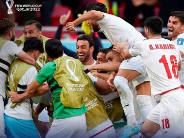 پیروزی غیرتمندانه تیم ملی فوتبال، بر ملت شریف ایران گوارا باد.