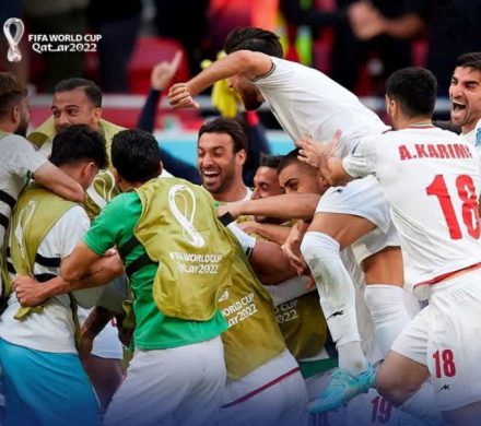 پیروزی غیرتمندانه تیم ملی فوتبال، بر ملت شریف ایران گوارا باد.