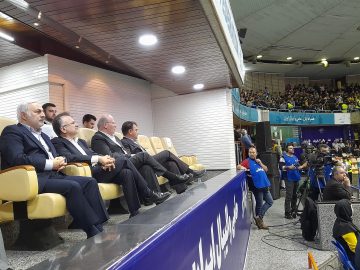 حضور در مراسم اختتامیه لیگ برتر والیبال