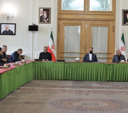 نشست هم اندیشی رییس و اعضای کمیسیون امنیت ملی با وزیر امور خارجه و مدیران ارشد این وزارتخانه