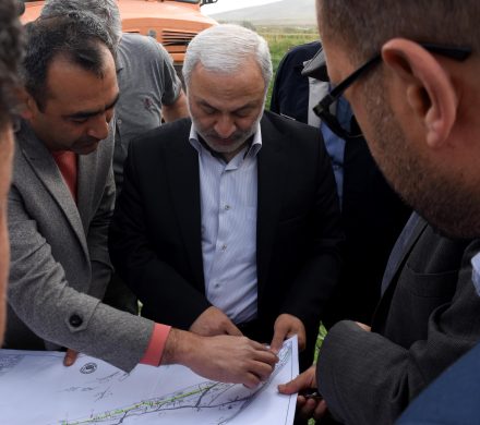 بازدید از طرح انتقال پساب به دریاچه ارومیه و طرح آبرسانی به ٣٣ روستای بخش انزل