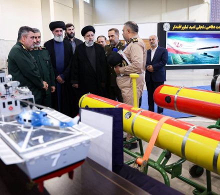 حضور در مراسم افتتاح نمایشگاه جدیدترین دستاوردهای صنایع دفاعی کشور