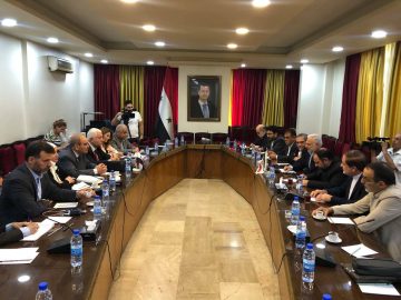 نشست دو جانبه هیئت پارلمانی کشورمان و کمیسیون های دفاعی و سیاست خارجی مجلس سوریه