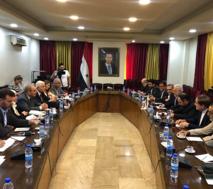 نشست دو جانبه هیئت پارلمانی کشورمان و کمیسیون های دفاعی و سیاست خارجی مجلس سوریه