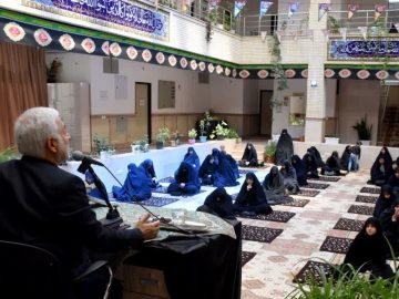 سی و چهارمین نشست جهاد تبیین در حضور طلاب و اساتید حوزه علمیه ریحانه الرسول (س)