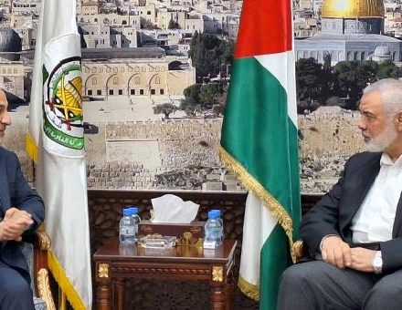 در دیدار رئیس کمیسیون امنیت ملی مجلس با اسماعیل هنیه: این بار محور مقاومت است که مسیر حوادث را تعیین می‌کند.